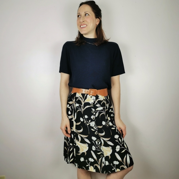 Large vintage Navy floral midi button-up skirt - Picture 3 of 8